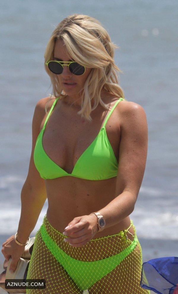 Danielle armstrong, Джессика вудли в бикини, Бикини