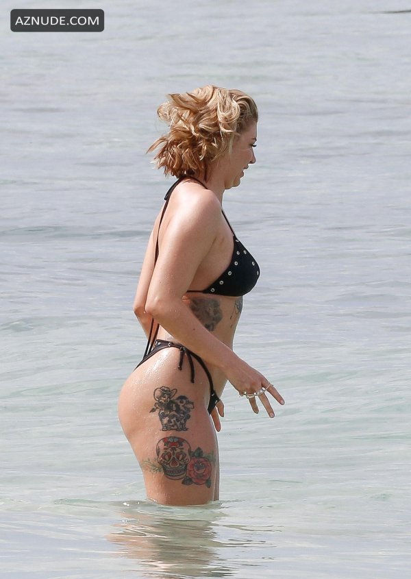 Olivia buckland, Olivia buckland в купальнике, Оливия бакленд