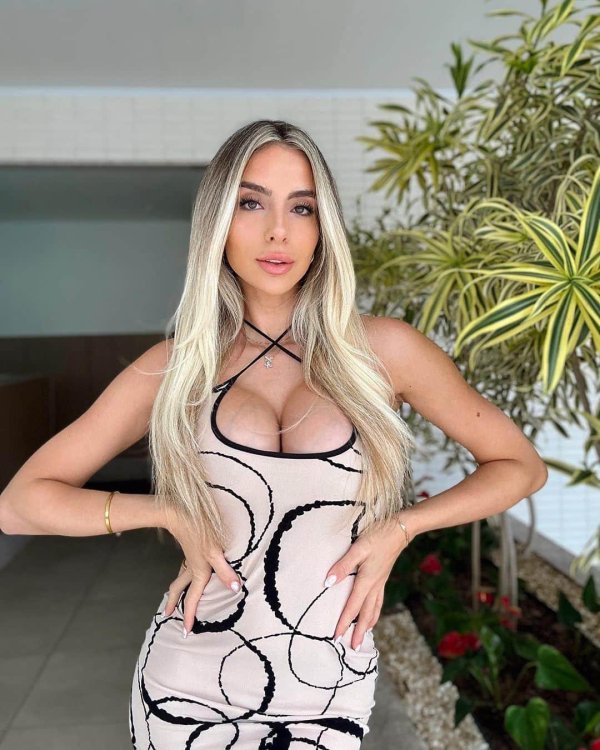 Очаровательная фитоняшка Bruna Rangel Lima XOOBRUNA