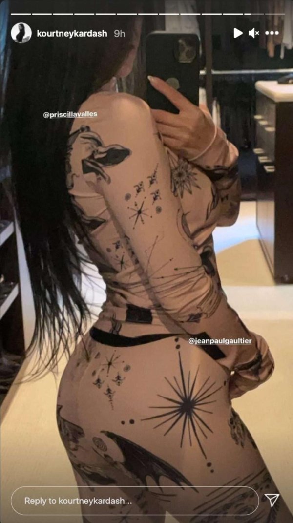 Кайли дженнер в голом платье