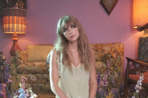Lavender haze taylor swift, Taylor swift, Midnights taylor swift
