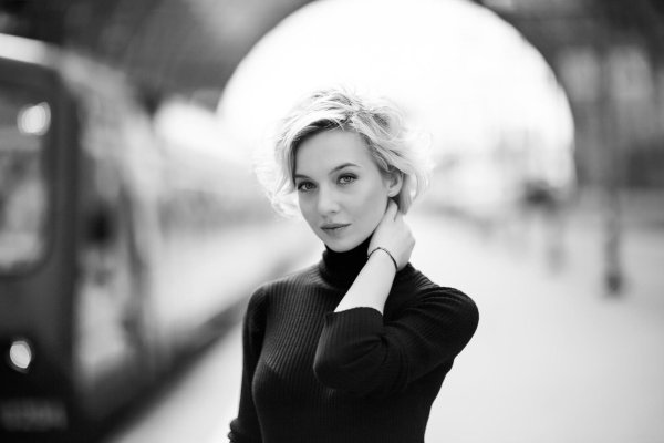 Талантливая актриса Полина Леонова в элегантных образах