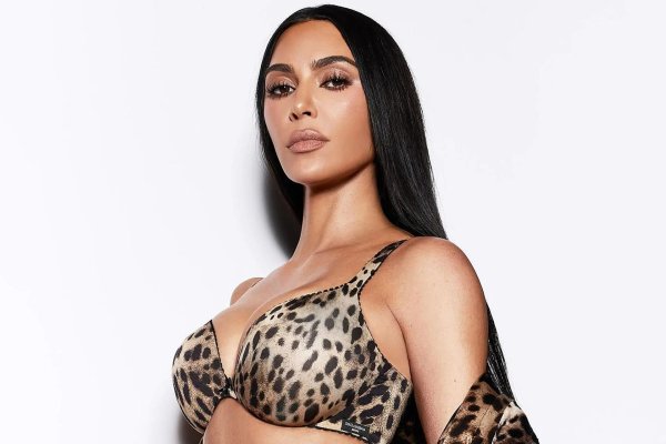 Ким кардашьян в нижнем белье, Kimberly kardashian, Ким кардашян