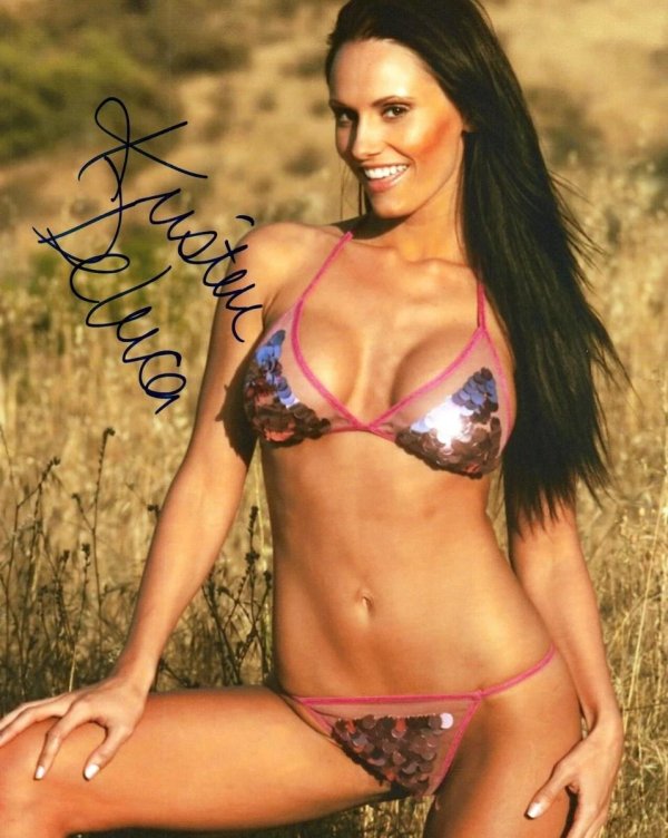 Kristen deluca, Kristen de luca, Девушка