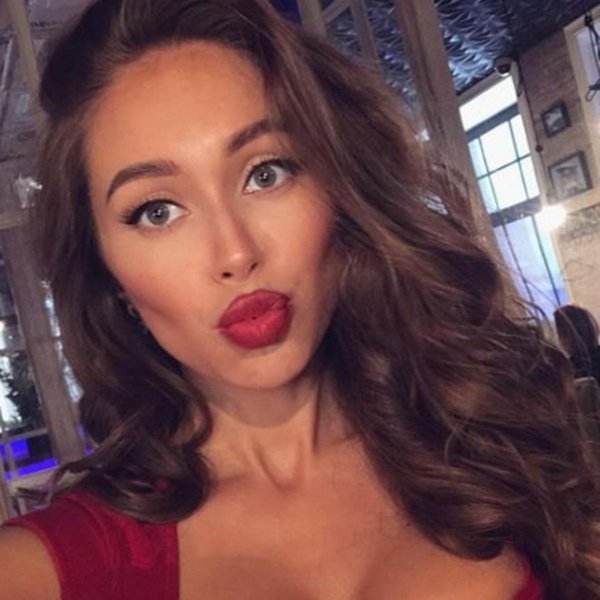 Пермская анджелина джоли Галинка Миргаева в горячих снимках