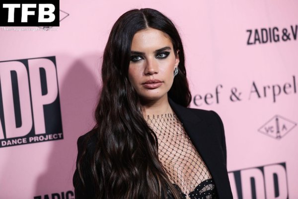 Sara sampaio 2023, Сара сампайо cannes 2019, Сара сампайо
