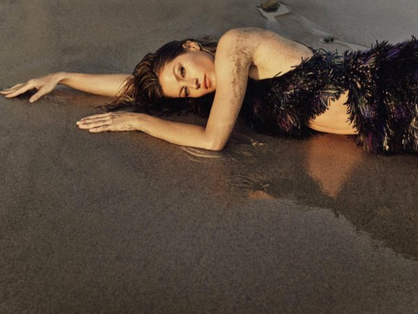Жизель бюндхен vogue, Жизель бюндхен в роли сирины, Жизель бюндхен на пляже