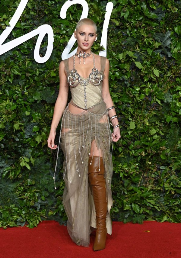 Айрис лоу на fashion awards 2022, Fashion award, Айрис лоу