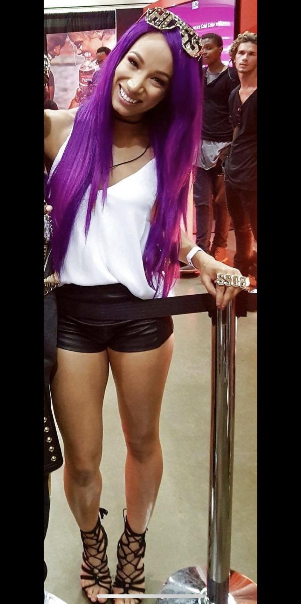 Sasha banks, Саша бэнкс, Девушка