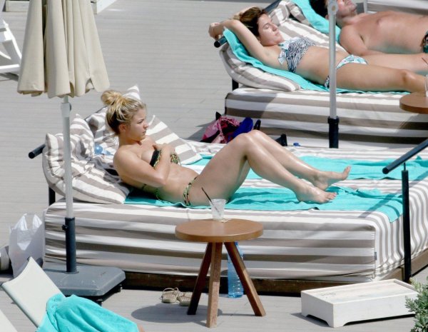 Джемма Аткинсон на Ибица sexy актриса