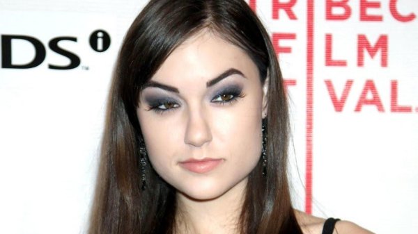 Модная Sasha Grey вместе с Мариной Энн Хэнцис