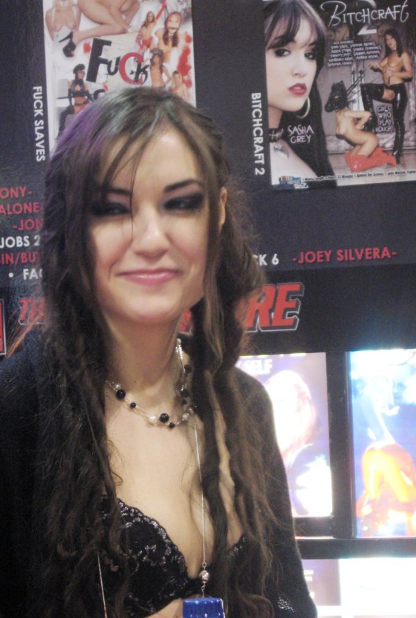 Шармантная Sasha Grey вместе с Мариной Энн Хэнцис
