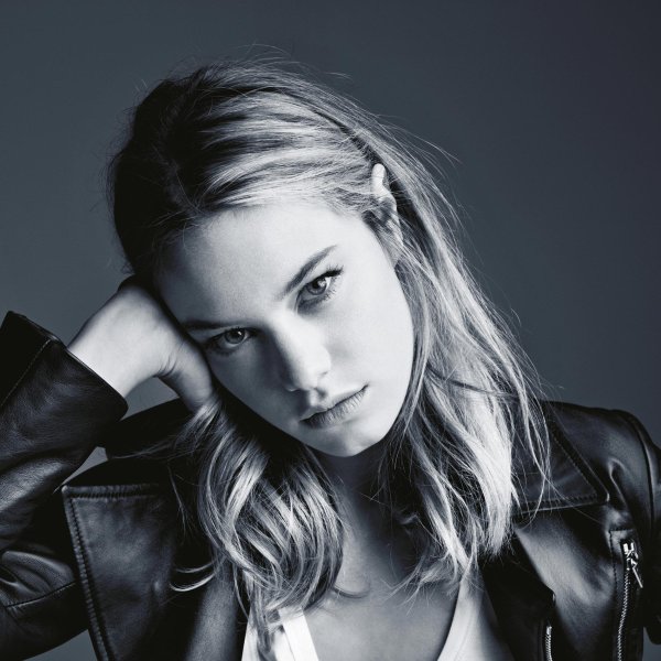 Камилль роу, Camille rowe, Девушка