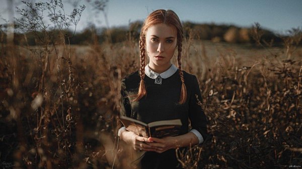 Василиса георгий чернядьев, Девушка, Рыжая девушка с косичками
