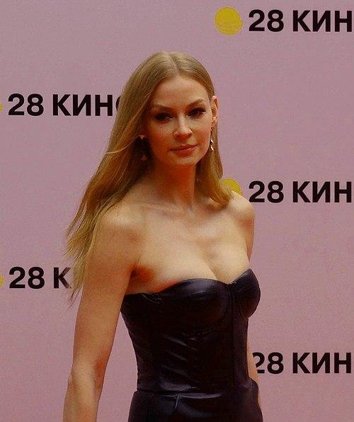 Завораживающая актриса Светлана Ходченкова из кинотавра