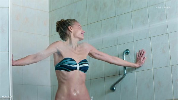 Волнующая Светлана Ходченкова в секси нижнем белье и обнаженной