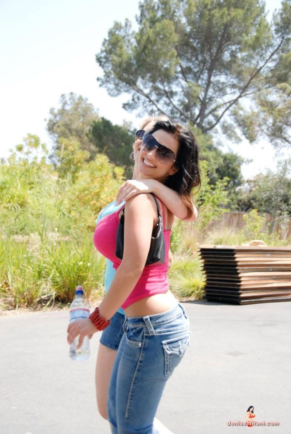 Дениз милани в джинс, Дениз милани, Denise milani irish