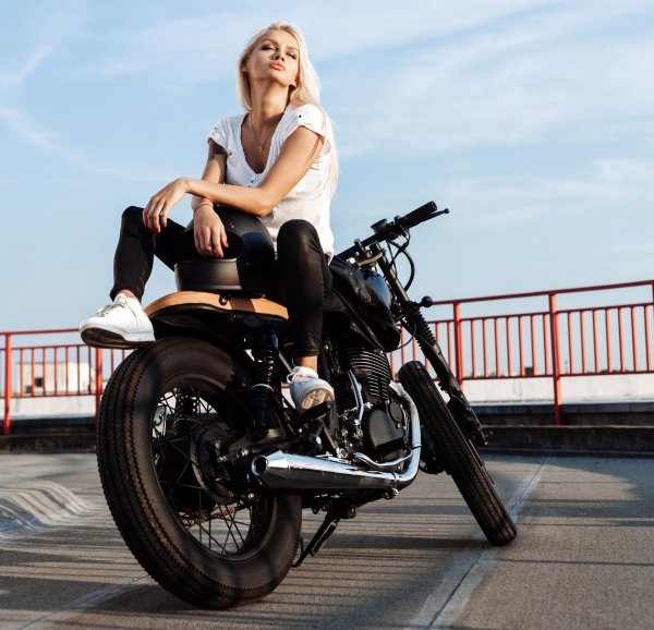 Девушка на мотоцикле, Блондинка на мотоцикле, Анастасия трегубова harley davidson