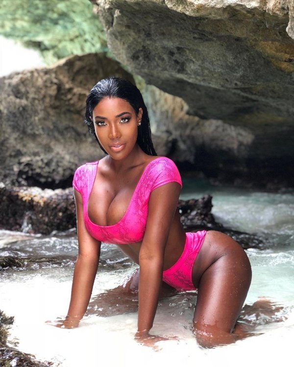 Монифа дженсен, Монифа дженсен monifa jansen, Монифа дженсон