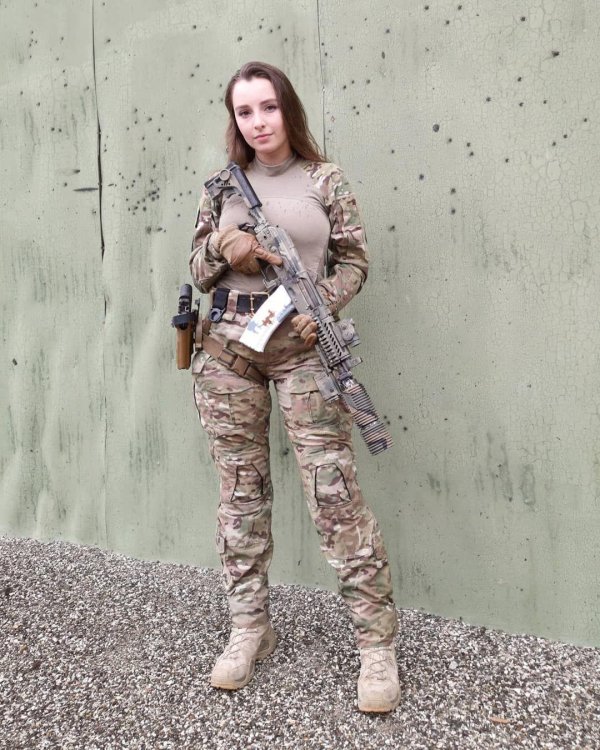 Елена делигиоз страйкбол, Елена делигиоз в военной форме, Девушки армии сша