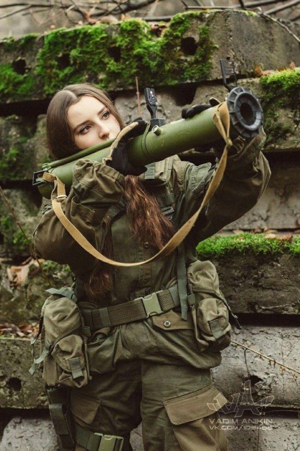 Елена делигиоз в военной форме хорошем качестве, Елена делигиоз страйкбол, Военная девушка
