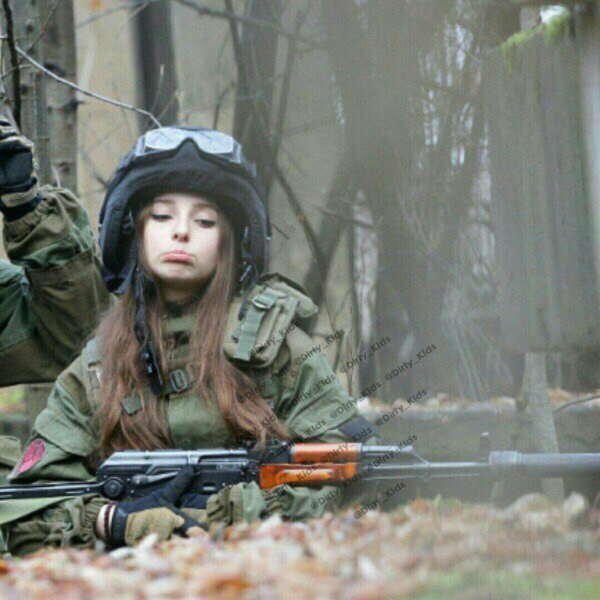 Елена делигиоз страйкбол, Елена делигиоз, Елена делигиоз в военной форме в хорошем качестве